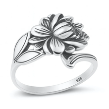 Load image into Gallery viewer, Sterling Silver Oxidized And Polished Flower Ring