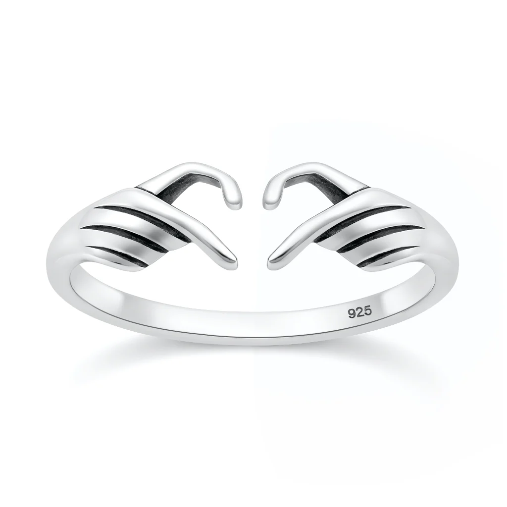 Sterling Silver Oxidized And Polished Heart Fingers Ring