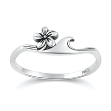 Load image into Gallery viewer, Sterling Silver Oxidized And Polished Wave And Flower Ring