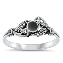 Load image into Gallery viewer, Sterling Silver Black Agate Centered Leaf Ring