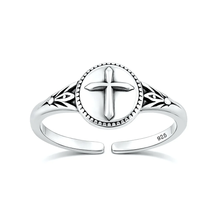 Load image into Gallery viewer, Sterling Silver Oxidized And Polished Cross Toe Ring