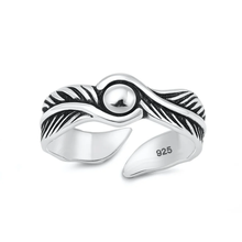 Load image into Gallery viewer, Sterling Silver Oxidized And Polished Feather Toe Ring