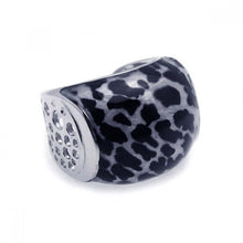 Load image into Gallery viewer, Sterling Silver Black and White Leopard Print with Multi Spots Design Fashionable Cigar Band Ring