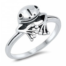 Load image into Gallery viewer, Sterling Silver Peeping Frog Ring