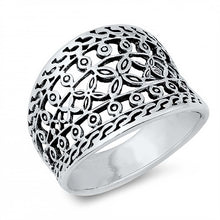 Load image into Gallery viewer, Sterling Silver Round Celtic Design Ring