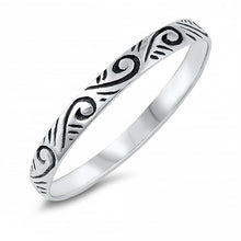 Load image into Gallery viewer, Sterling Silver Round Celtic Design Ring